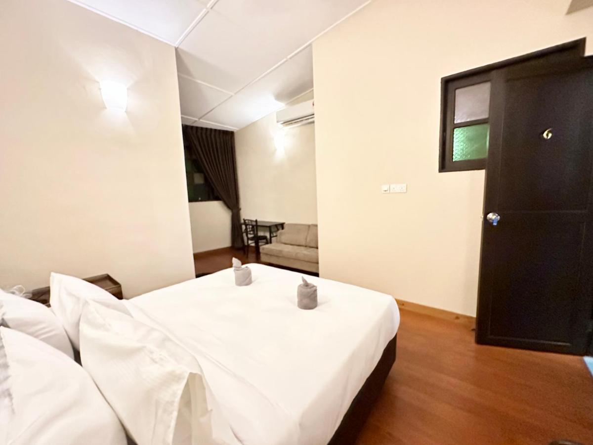 Madras Inn 58-1 Private Bathroom Джордж Таун Екстериор снимка