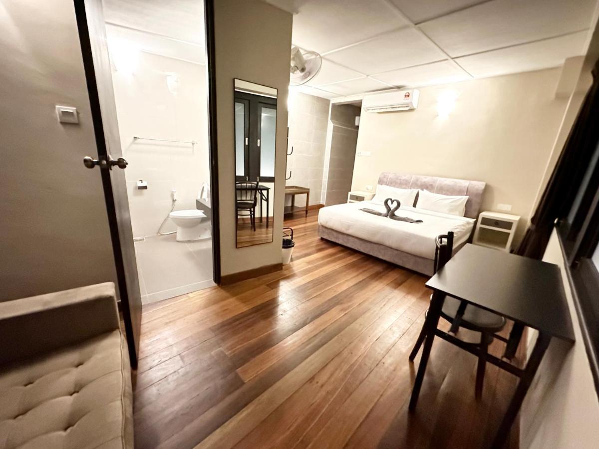 Madras Inn 58-1 Private Bathroom Джордж Таун Екстериор снимка