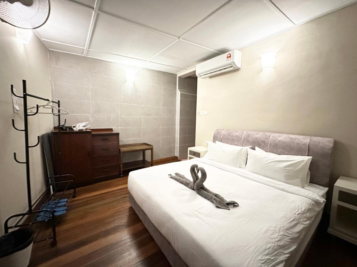 Madras Inn 58-1 Private Bathroom Джордж Таун Екстериор снимка