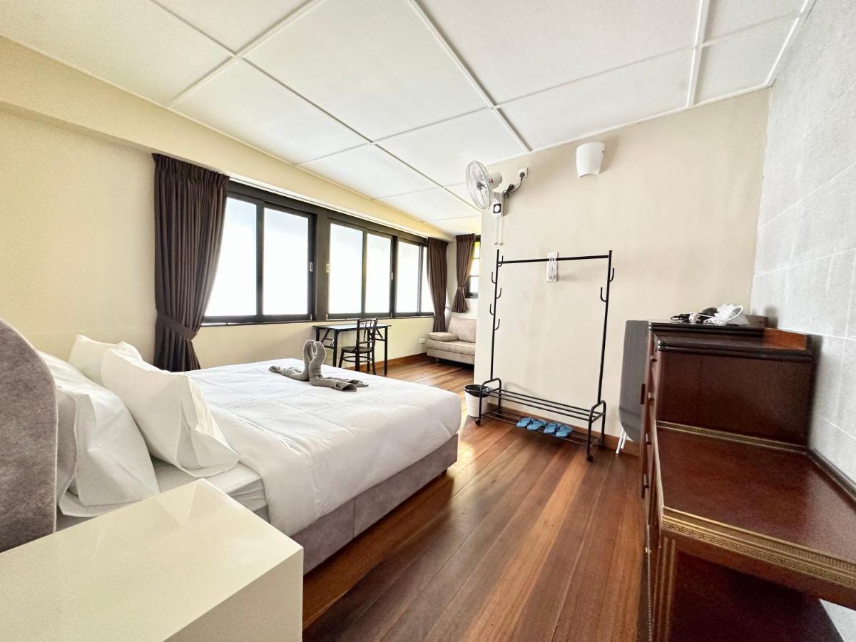 Madras Inn 58-1 Private Bathroom Джордж Таун Екстериор снимка