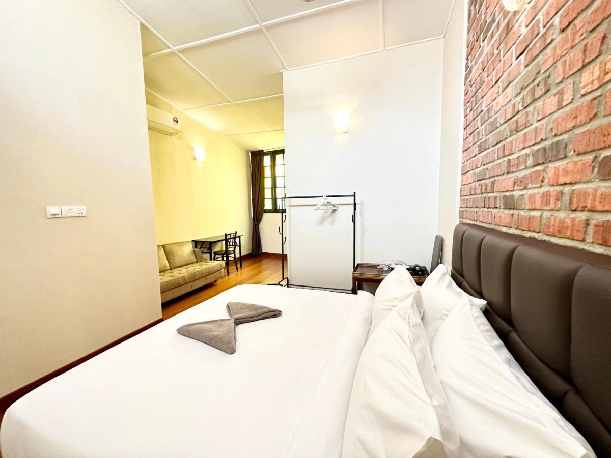Madras Inn 58-1 Private Bathroom Джордж Таун Екстериор снимка